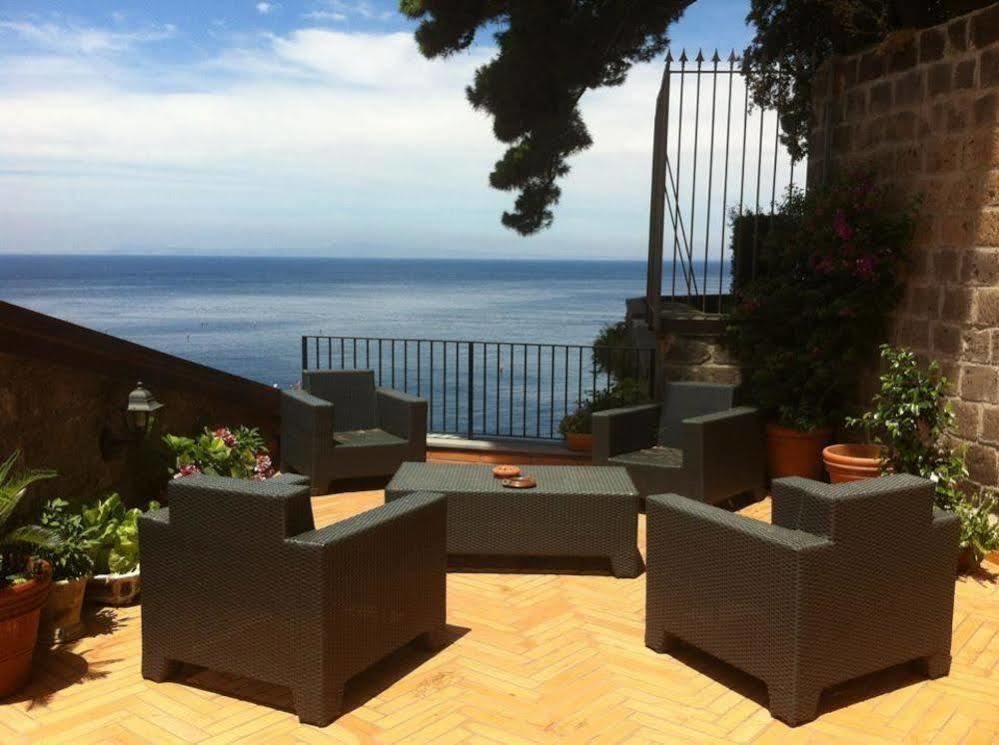 Casa A Mare Bed and Breakfast Sorrento Exteriör bild